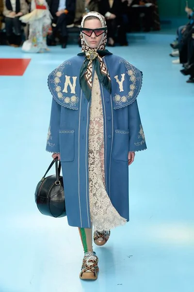 Look 16